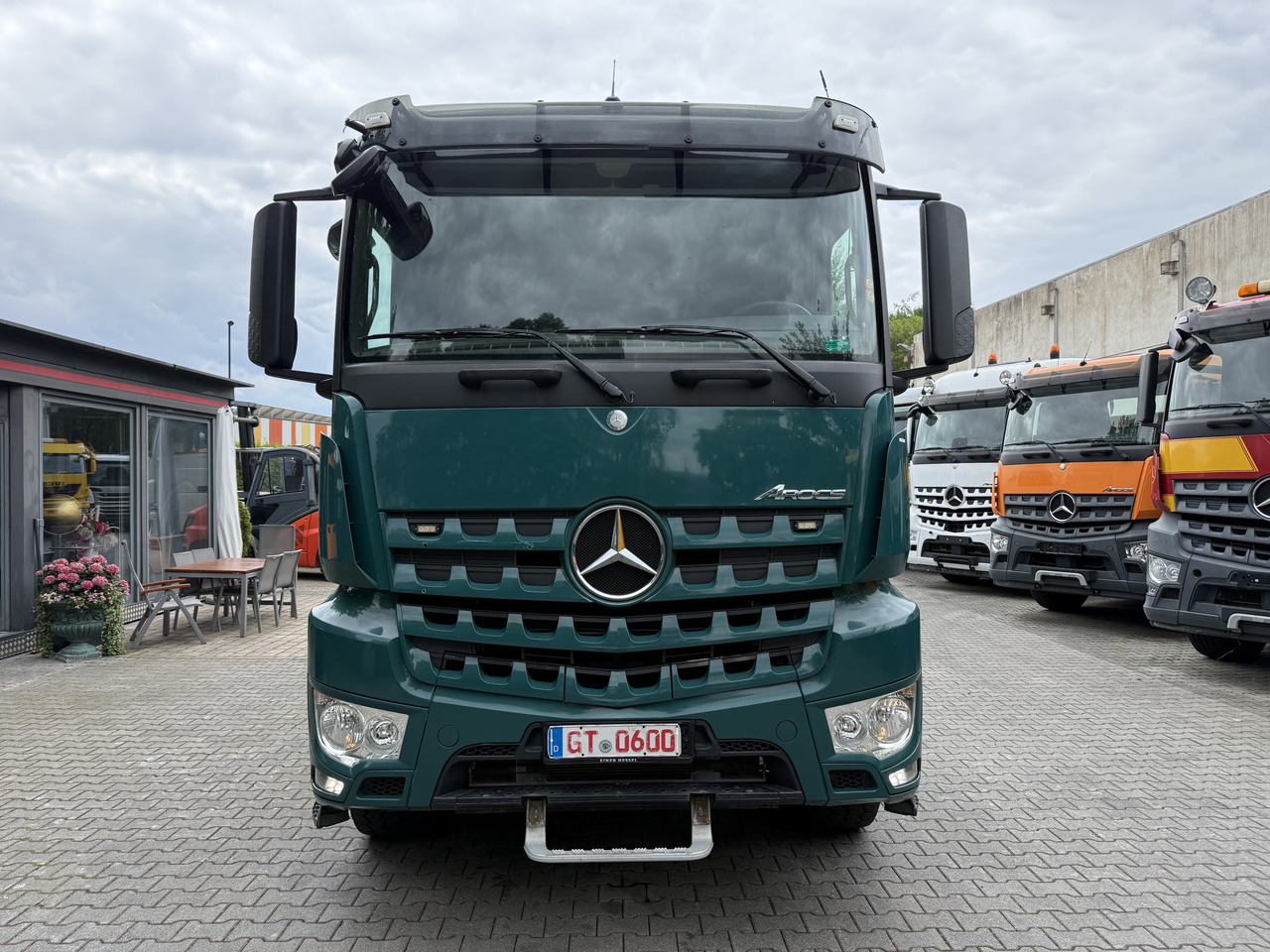 Hook lift, Truk derek Mercedes-Benz Arocs 3251 8X4 Haken mit Kran HMF 2620 K5: gambar 10 Hook lift, Truk derek Mercedes-Benz Arocs 3251 8X4 Haken mit Kran HMF 2620 K5: gambar 10