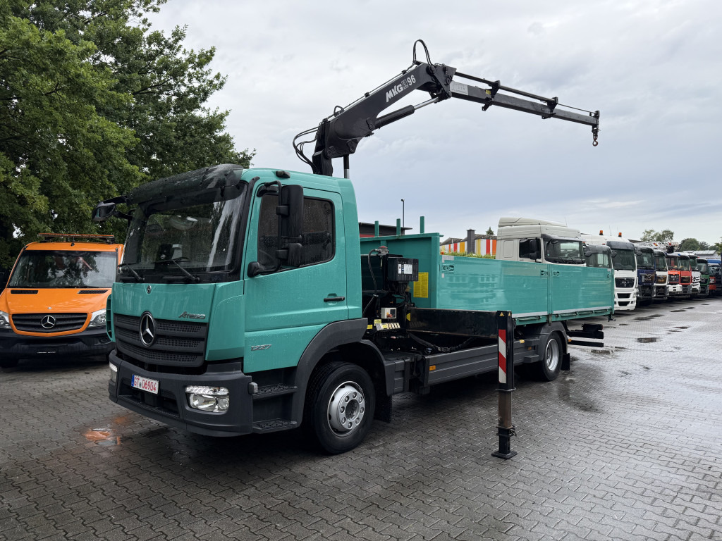 Mercedes-Benz Atego 1227 Kran MKG 96 - Truk flatbed, Truk derek: gambar 1 Mercedes-Benz Atego 1227 Kran MKG 96 - Truk flatbed, Truk derek: gambar 1