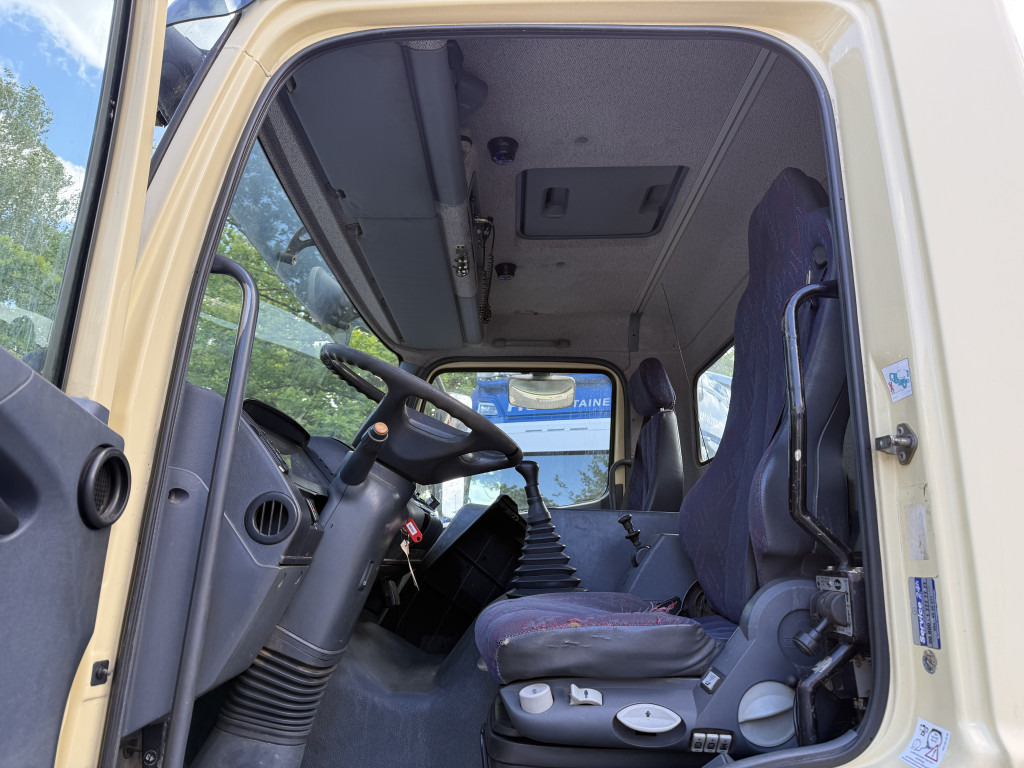 Mercedes-Benz Atego 1823 AK 4X4 Kipper Kran Palfinger PK10000 - Truk jungkit, Truk derek: gambar 4 Mercedes-Benz Atego 1823 AK 4X4 Kipper Kran Palfinger PK10000 - Truk jungkit, Truk derek: gambar 4