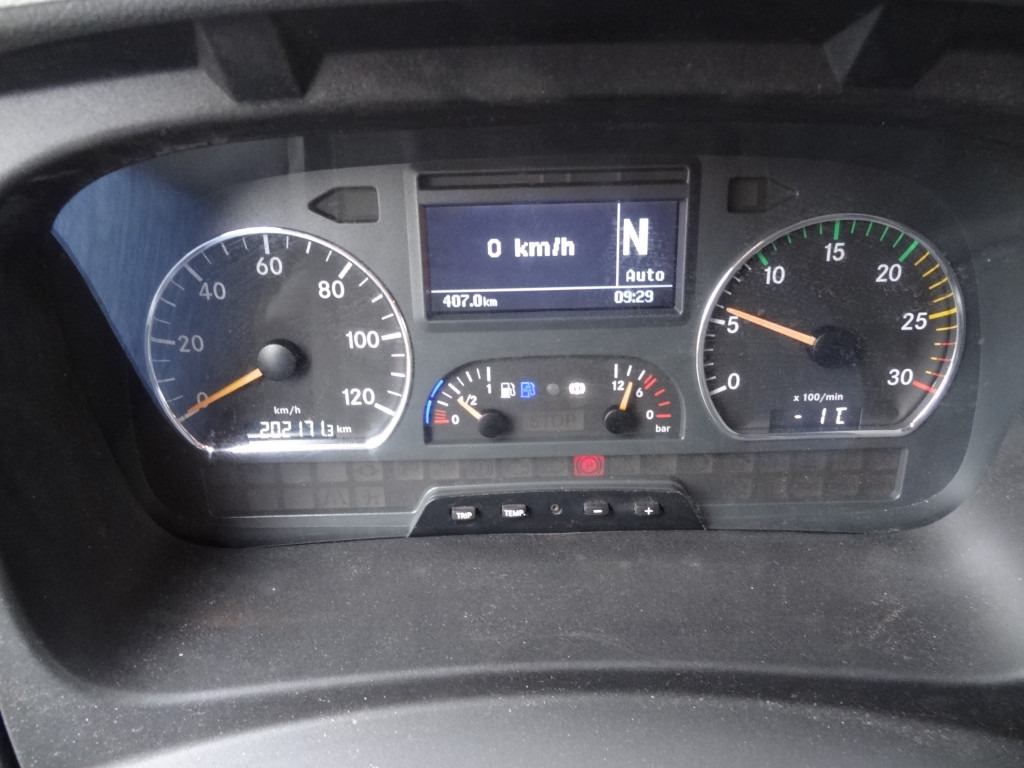 Mercedes-Benz Atego 822 - Truk box: gambar 2 Mercedes-Benz Atego 822 - Truk box: gambar 2