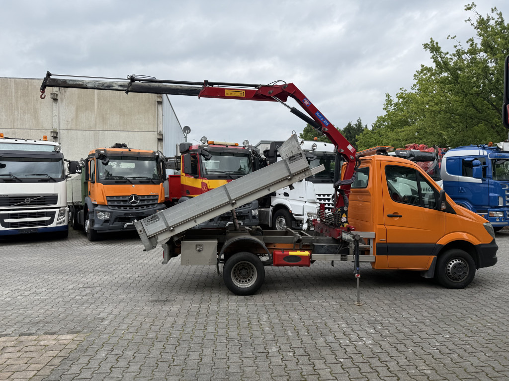 Mercedes-Benz Sprinter 516 Kipper mit Kran HMF 270 - Van jungkit: gambar 3 Mercedes-Benz Sprinter 516 Kipper mit Kran HMF 270 - Van jungkit: gambar 3