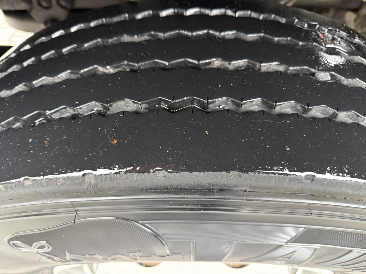 Volvo FH12 420 6X2 Kran PM 30025 bis 26.5 Meter - Peralatan lainnya: gambar 2 Volvo FH12 420 6X2 Kran PM 30025 bis 26.5 Meter - Peralatan lainnya: gambar 2