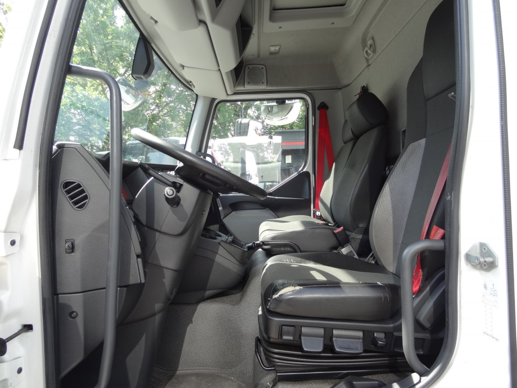 Renault D10.210 6m Koffer - Truk box: gambar 4 Renault D10.210 6m Koffer - Truk box: gambar 4