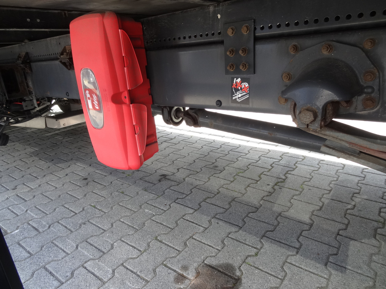 Renault D10.210 7m Koffer - Truk box: gambar 3 Renault D10.210 7m Koffer - Truk box: gambar 3