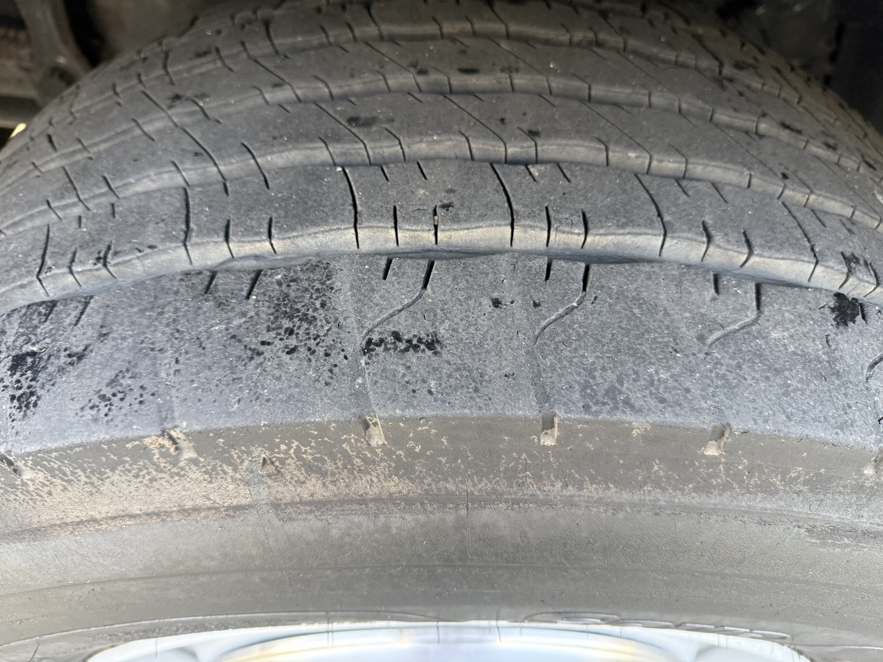 Scania G450 8X2*6 Kipper Kran HMF 2620 K5 - Truk jungkit, Truk derek: gambar 3 Scania G450 8X2*6 Kipper Kran HMF 2620 K5 - Truk jungkit, Truk derek: gambar 3