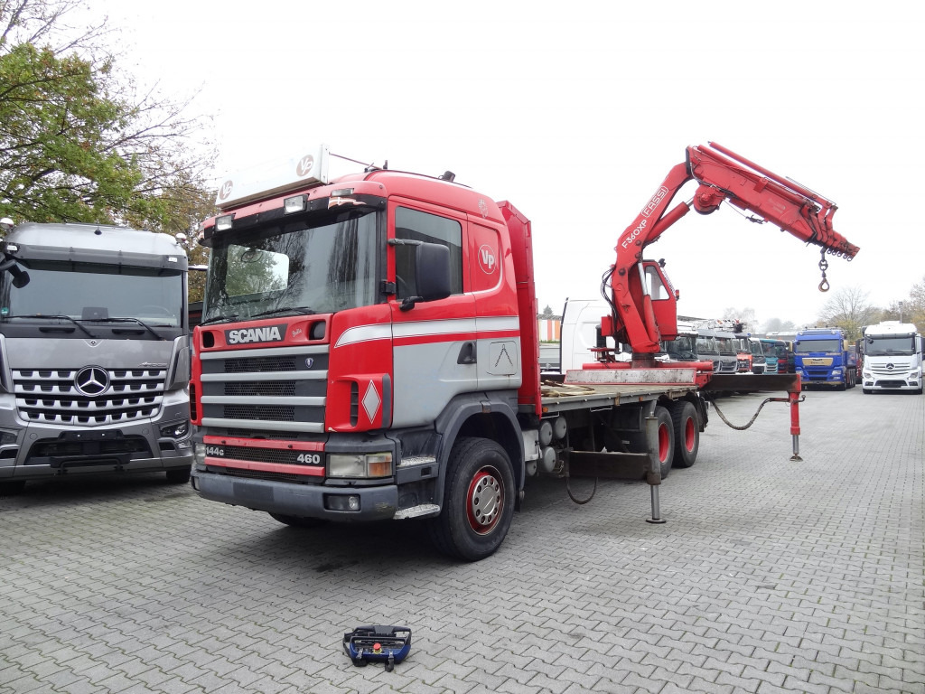 Scania R144 460 6X4 Fassi 360 bis 25 Meter - Truk flatbed, Truk derek: gambar 1 Scania R144 460 6X4 Fassi 360 bis 25 Meter - Truk flatbed, Truk derek: gambar 1