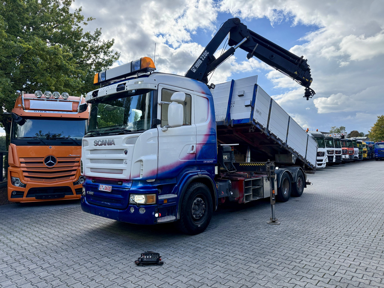 Scania R380 6X2*4 Kipper mit Kran HIAB 220 - Truk jungkit, Truk derek: gambar 1 Scania R380 6X2*4 Kipper mit Kran HIAB 220 - Truk jungkit, Truk derek: gambar 1