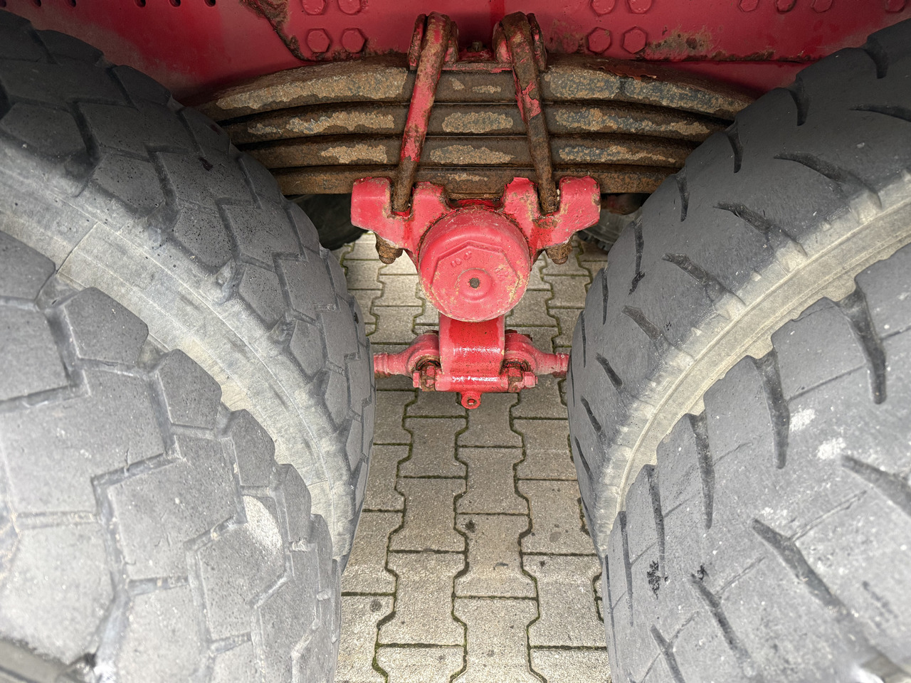 Scania R580 8X4 Kipper Kran HIAB 244-5 - Truk jungkit, Truk derek: gambar 4 Scania R580 8X4 Kipper Kran HIAB 244-5 - Truk jungkit, Truk derek: gambar 4