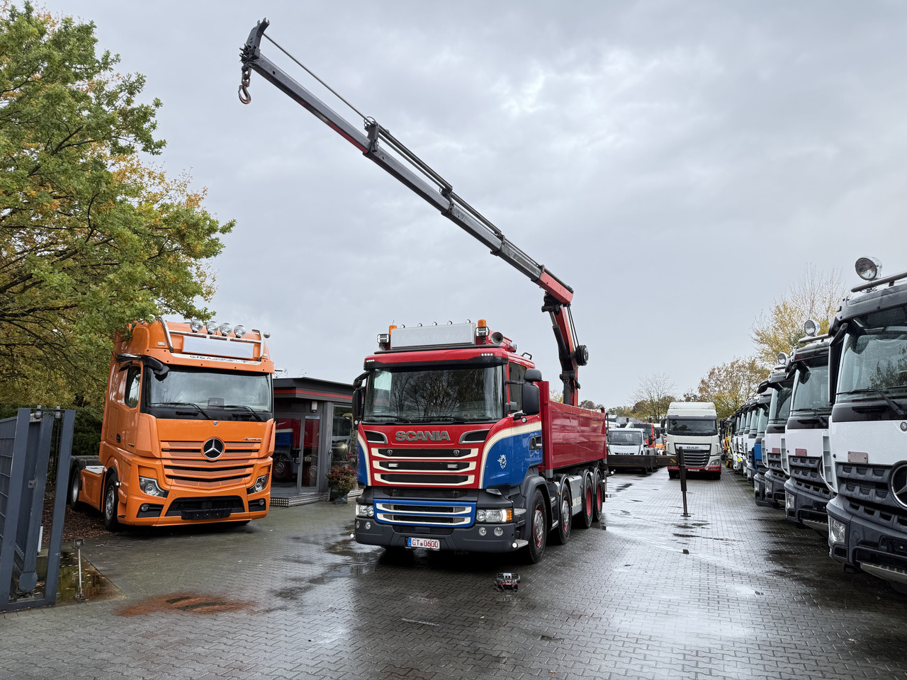 Scania R580 V8 8X4 Kipper Kran Palfinger 22002 - Truk jungkit, Truk derek: gambar 2 Scania R580 V8 8X4 Kipper Kran Palfinger 22002 - Truk jungkit, Truk derek: gambar 2