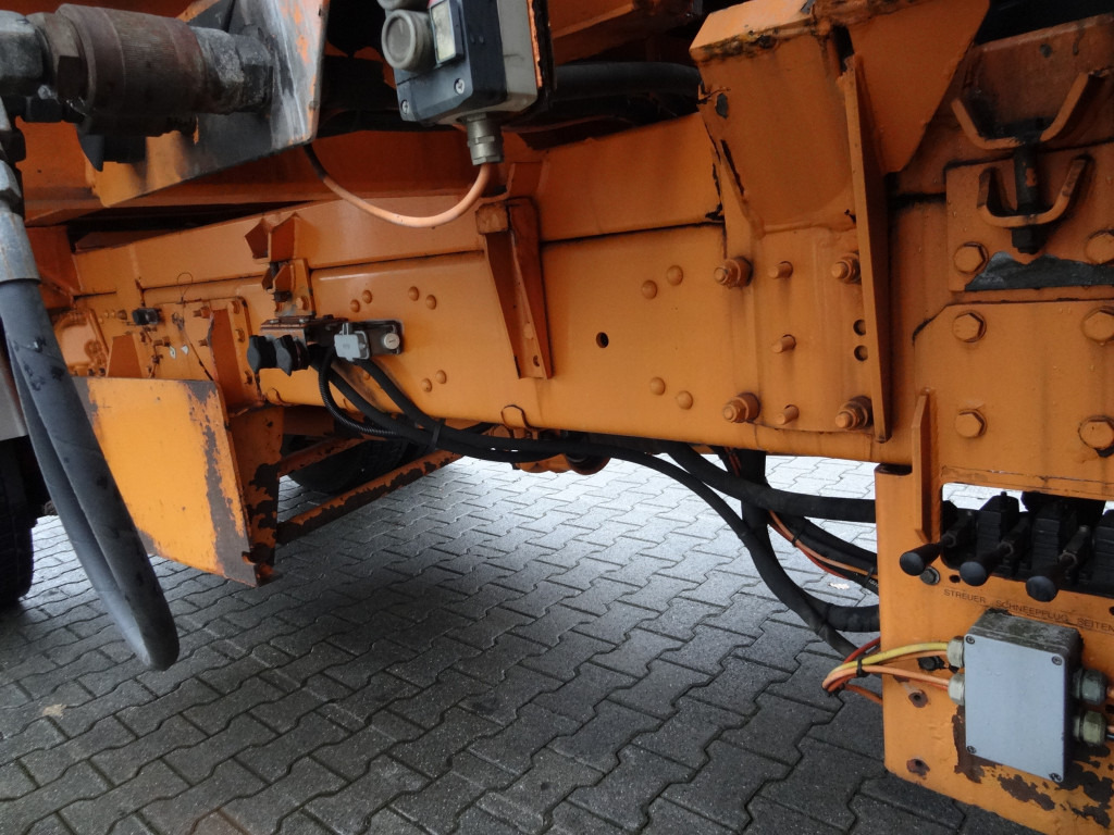 Scania T114 380 Torpedo/Hauber Winterdienst Kommunal - Truk jungkit: gambar 2 Scania T114 380 Torpedo/Hauber Winterdienst Kommunal - Truk jungkit: gambar 2