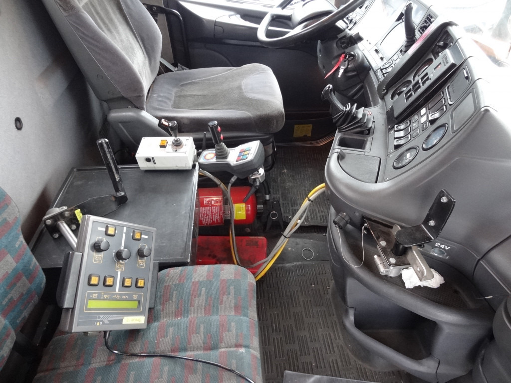 Scania T114 380 Torpedo/Hauber Winterdienst Kommunal - Truk jungkit: gambar 4 Scania T114 380 Torpedo/Hauber Winterdienst Kommunal - Truk jungkit: gambar 4