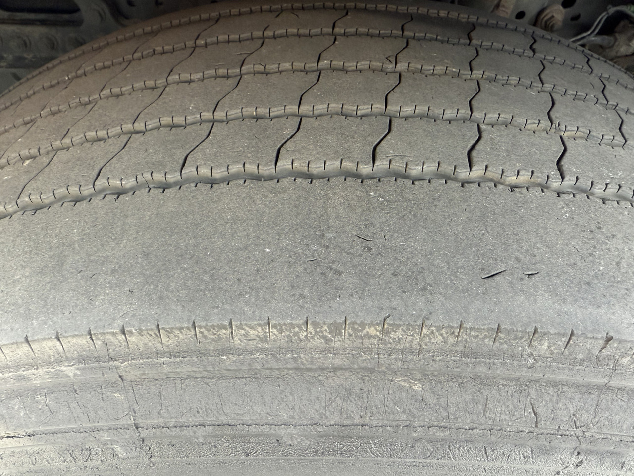 Mercedes-Benz Actros 1842LS Kran HMF 2020 bis 18 Meter - Tractor head: gambar 3 Mercedes-Benz Actros 1842LS Kran HMF 2020 bis 18 Meter - Tractor head: gambar 3