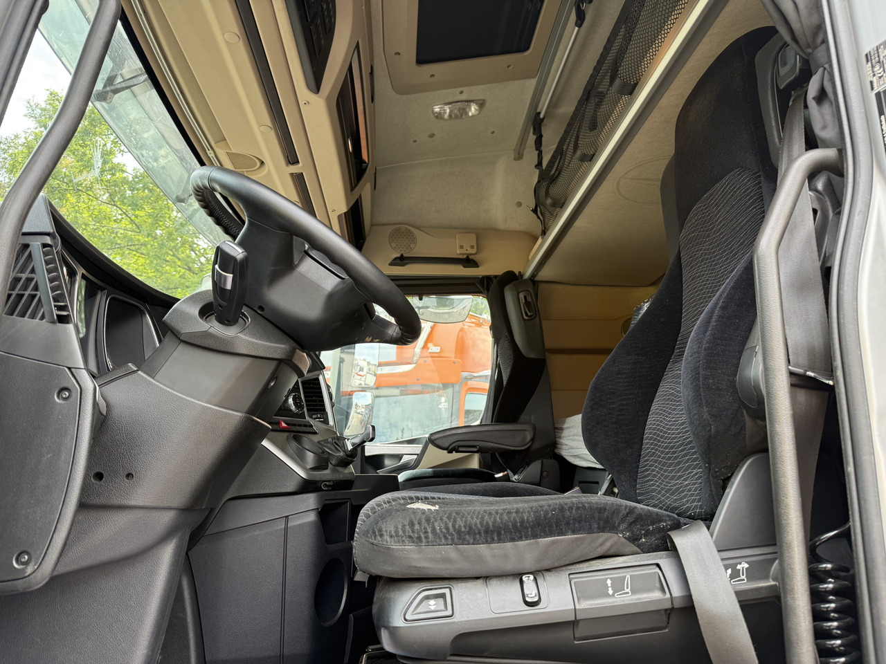 Mercedes-Benz Actros 1842LS Kran HMF 2020 bis 18 Meter - Tractor head: gambar 5 Mercedes-Benz Actros 1842LS Kran HMF 2020 bis 18 Meter - Tractor head: gambar 5