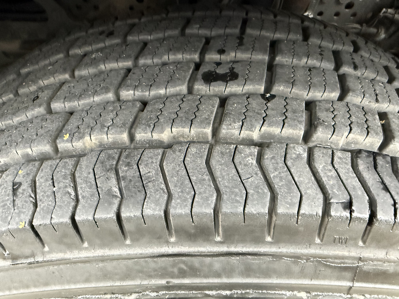 Mercedes-Benz Actros 2548 LS 6X2 Kran HMF 3220 bis 16 Meter - Tractor head: gambar 5 Mercedes-Benz Actros 2548 LS 6X2 Kran HMF 3220 bis 16 Meter - Tractor head: gambar 5