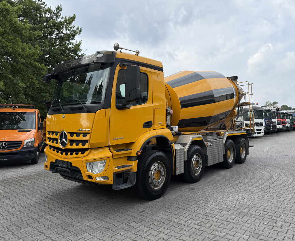 Mercedes-Benz Arocs 3243 8X4 Liebherr HTM1004 - Truk: gambar 1 Mercedes-Benz Arocs 3243 8X4 Liebherr HTM1004 - Truk: gambar 1