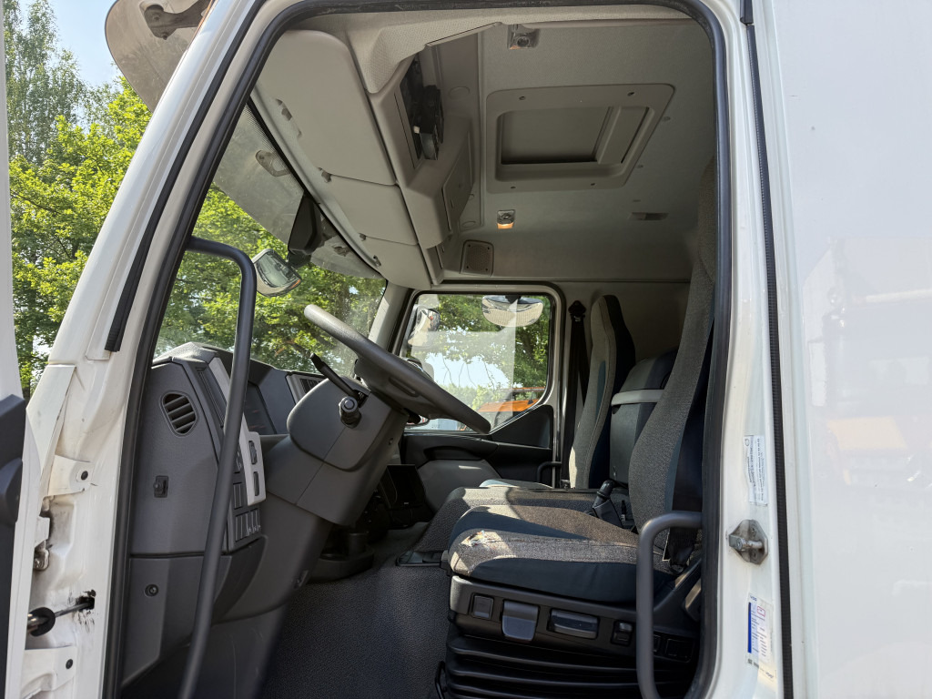 Volvo FE280 6X2*4 Carrier Supra 1150 - Truk berpendingin: gambar 3 Volvo FE280 6X2*4 Carrier Supra 1150 - Truk berpendingin: gambar 3