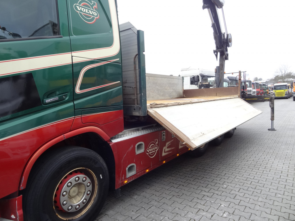 Volvo FH540 8X4 Kipper mit Kran Hiab 244-5 - Truk jungkit, Truk derek: gambar 2 Volvo FH540 8X4 Kipper mit Kran Hiab 244-5 - Truk jungkit, Truk derek: gambar 2