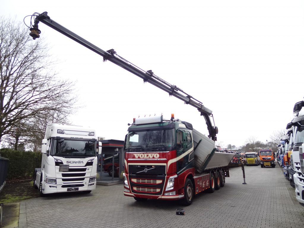 Volvo FH540 8X4 Kipper mit Kran Hiab 244-5 - Truk derek, Truk jungkit: gambar 1 Volvo FH540 8X4 Kipper mit Kran Hiab 244-5 - Truk derek, Truk jungkit: gambar 1