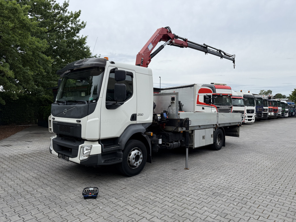 Volvo FL250.16 HMF 875 K3 - Truk flatbed, Truk derek: gambar 1 Volvo FL250.16 HMF 875 K3 - Truk flatbed, Truk derek: gambar 1