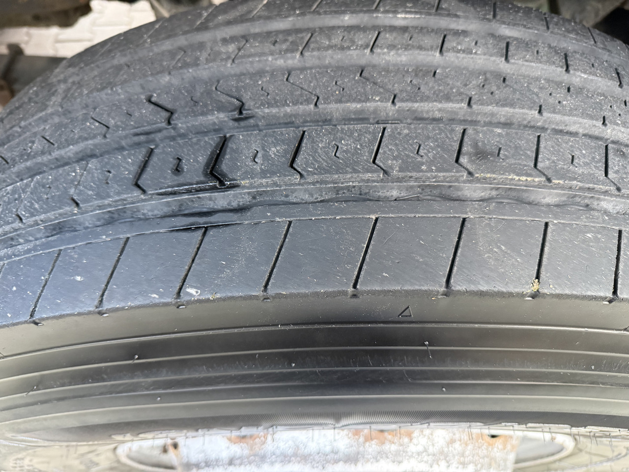 Volvo FM12 420 8X2 Kran PM 65026 bis 29 Meter - Truk flatbed, Truk derek: gambar 5 Volvo FM12 420 8X2 Kran PM 65026 bis 29 Meter - Truk flatbed, Truk derek: gambar 5