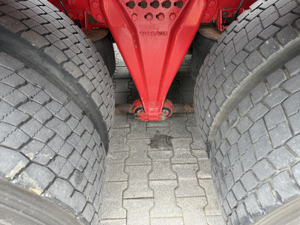 Volvo FM12 420 8X4 Kran Palfinger PK90002 31 Meter - Truk derek: gambar 5 Volvo FM12 420 8X4 Kran Palfinger PK90002 31 Meter - Truk derek: gambar 5