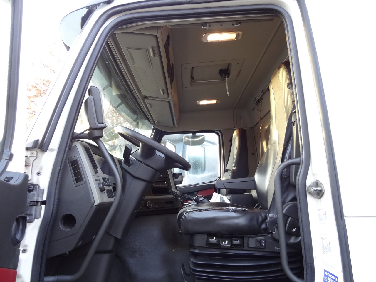 Volvo FM420 4X4 X-Track - Truk sasis: gambar 4 Volvo FM420 4X4 X-Track - Truk sasis: gambar 4