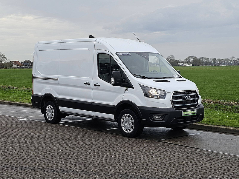 Ford E-Transit L2H2 184 pk 75KWH - Van panel, Van listrik: gambar 5 Ford E-Transit L2H2 184 pk 75KWH - Van panel, Van listrik: gambar 5