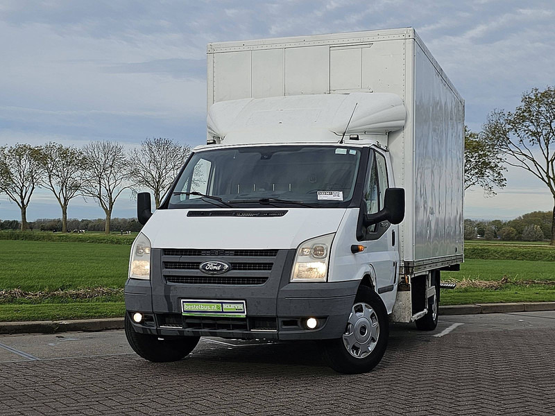 Ford Transit - Van box: gambar 1 Ford Transit - Van box: gambar 1