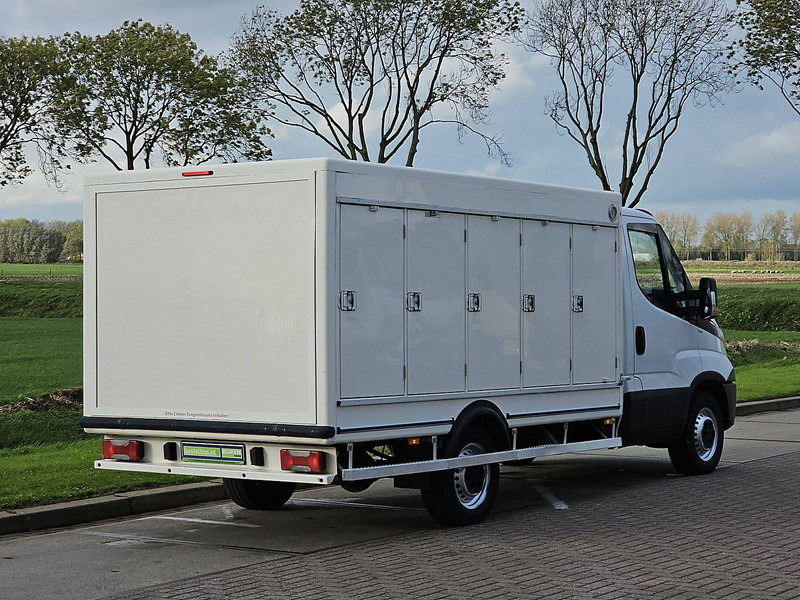Iveco Daily 35 S 11 MANUAL 10 DOORS - Van berpendingin: gambar 3 Iveco Daily 35 S 11 MANUAL 10 DOORS - Van berpendingin: gambar 3