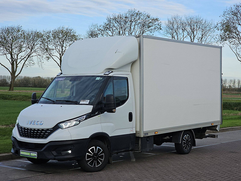 Iveco Daily 35 S 16 AUT. LAADKLEP - Van box: gambar 2 Iveco Daily 35 S 16 AUT. LAADKLEP - Van box: gambar 2