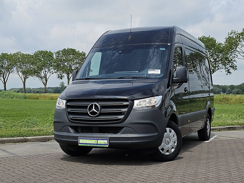 Mercedes-Benz Sprinter 317 L2H2 3.5t-Trekhaak - Van panel: gambar 1 Mercedes-Benz Sprinter 317 L2H2 3.5t-Trekhaak - Van panel: gambar 1