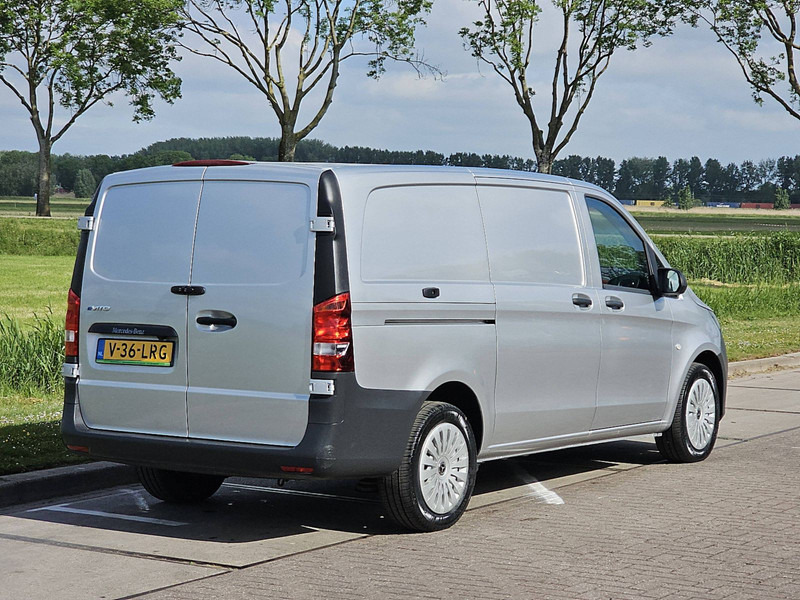 Mercedes-Benz eVito L2 66 kWh Long Range - Van kecil, Van listrik: gambar 3 Mercedes-Benz eVito L2 66 kWh Long Range - Van kecil, Van listrik: gambar 3