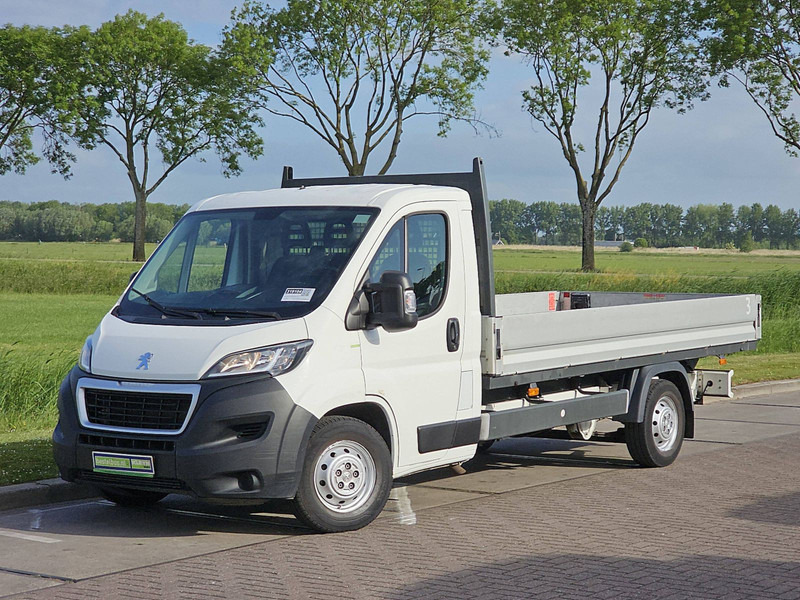 Peugeot Boxer 335 - Van flatbed: gambar 2 Peugeot Boxer 335 - Van flatbed: gambar 2