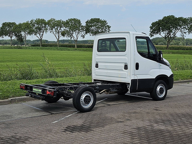 Iveco Daily 35 S 12 CHASSIS - Van pengiriman: gambar 3 Iveco Daily 35 S 12 CHASSIS - Van pengiriman: gambar 3