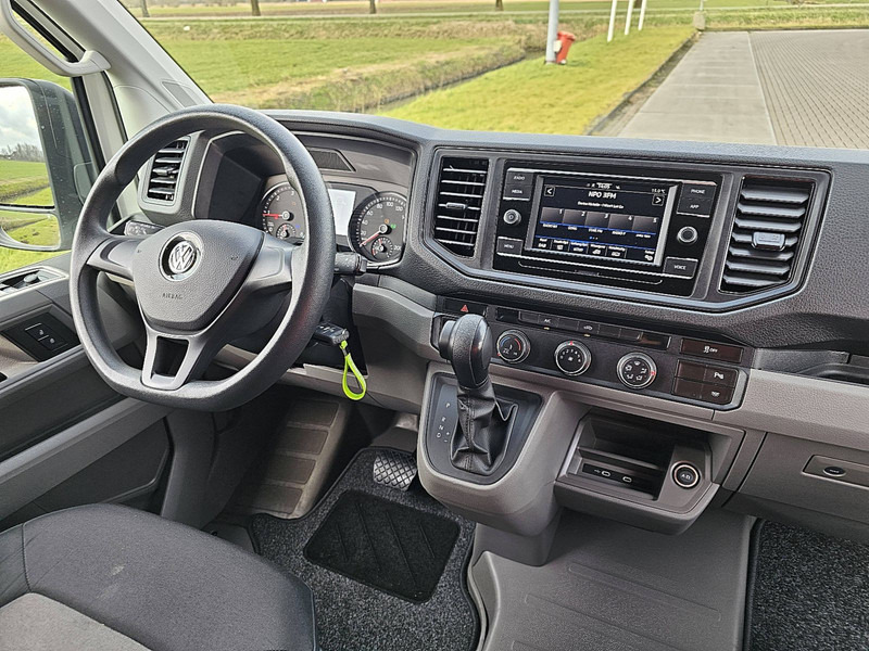 Interior photo 1: Van panel Volkswagen Crafter 35 2.0 L3H3 Automaat Euro6!