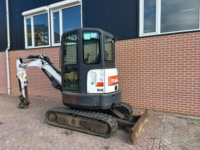 Bobcat E26 - Ekskavator mini: gambar 2 Bobcat E26 - Ekskavator mini: gambar 2