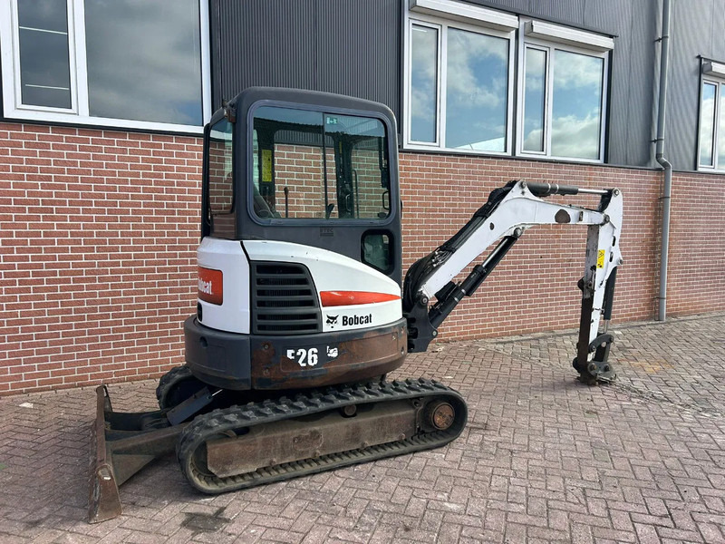 Bobcat E26 - Ekskavator mini: gambar 4 Bobcat E26 - Ekskavator mini: gambar 4