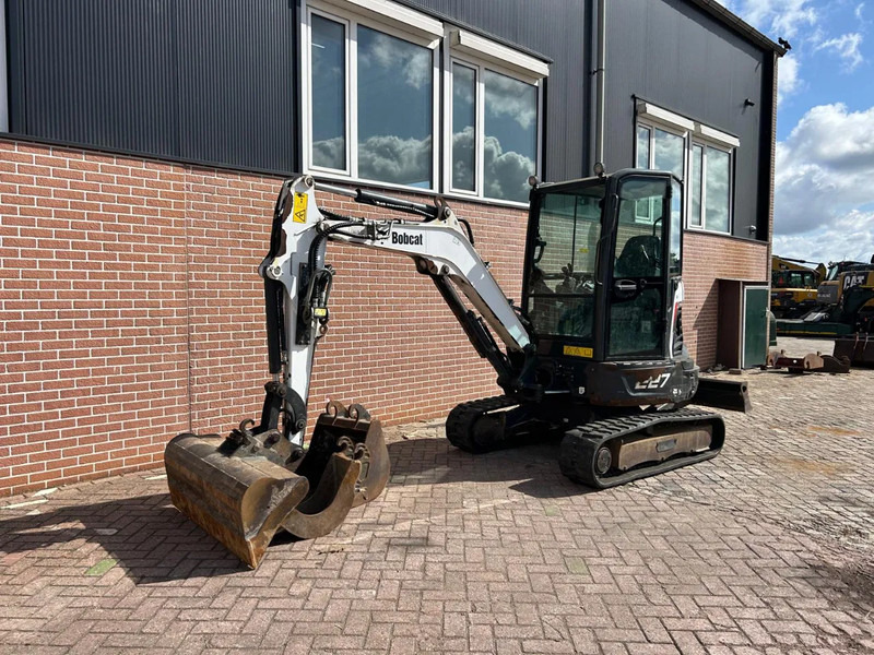 Bobcat E27 - Ekskavator mini: gambar 1 Bobcat E27 - Ekskavator mini: gambar 1