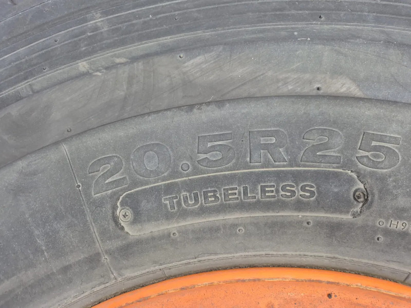Bridgestone 20.5R25 - Ban: gambar 3 Bridgestone 20.5R25 - Ban: gambar 3