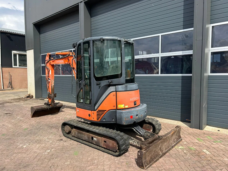 Hitachi ZX35U-2 - Ekskavator mini: gambar 2 Hitachi ZX35U-2 - Ekskavator mini: gambar 2
