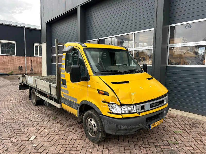 Iveco 50C13 - Truk pengangkut mobil: gambar 2 Iveco 50C13 - Truk pengangkut mobil: gambar 2