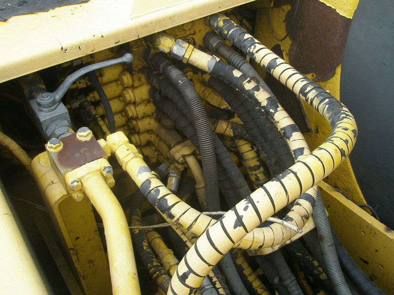 Ekskavator roda Komatsu PW 130ES-6K: gambar 7 Ekskavator roda Komatsu PW 130ES-6K: gambar 7