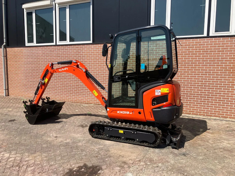 Kubota KX019 4 - Ekskavator perayap: gambar 4 Kubota KX019 4 - Ekskavator perayap: gambar 4