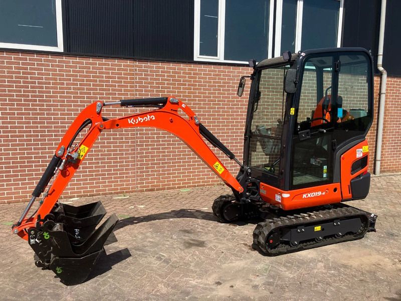 Kubota KX019 4 - Ekskavator perayap: gambar 1 Kubota KX019 4 - Ekskavator perayap: gambar 1