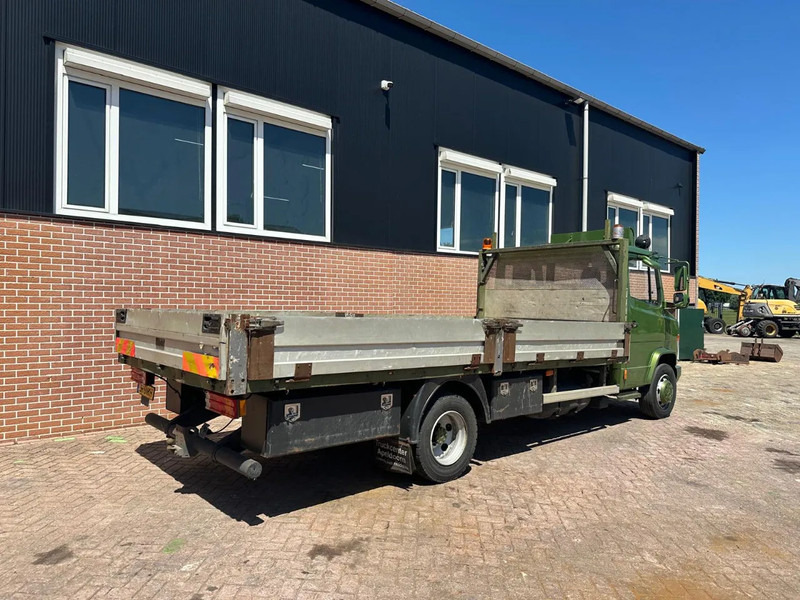 Mercedes-Benz Vario 816D - Truk flatbed: gambar 3 Mercedes-Benz Vario 816D - Truk flatbed: gambar 3