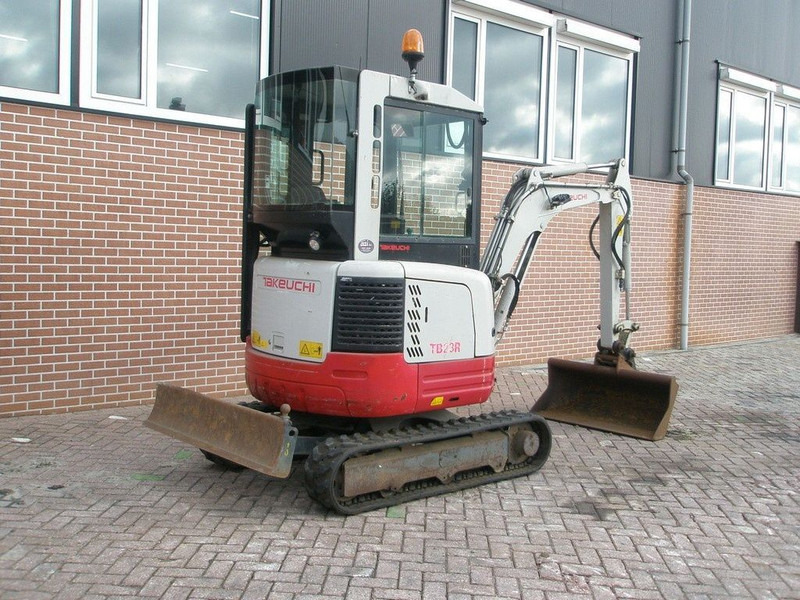 Takeuchi TB23R - Ekskavator mini: gambar 4 Takeuchi TB23R - Ekskavator mini: gambar 4