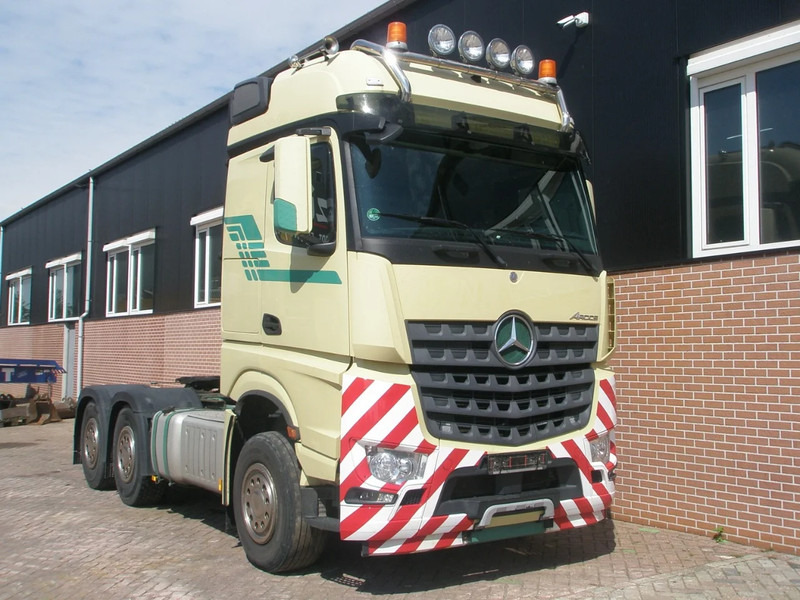 Mercedes-Benz Arocs 3351 3351 120 Ton - Tractor head: gambar 4 Mercedes-Benz Arocs 3351 3351 120 Ton - Tractor head: gambar 4