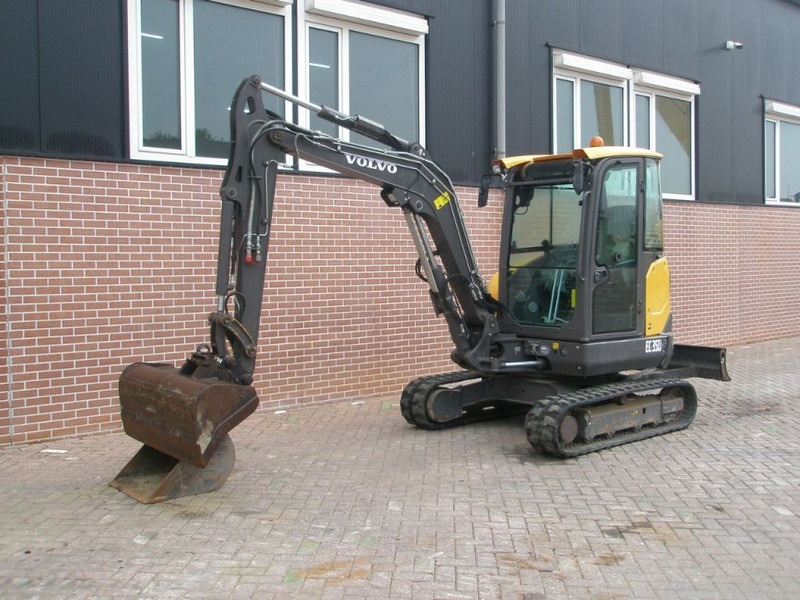 Volvo EC35D - Ekskavator mini: gambar 1 Volvo EC35D - Ekskavator mini: gambar 1