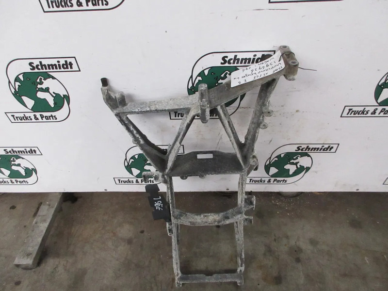 DAF 1396936 KOPLAMPBEUGEL LINKS DAF XF 105 EURO 5 - Kabin dan interior untuk Truk: gambar 2 DAF 1396936 KOPLAMPBEUGEL LINKS DAF XF 105 EURO 5 - Kabin dan interior untuk Truk: gambar 2