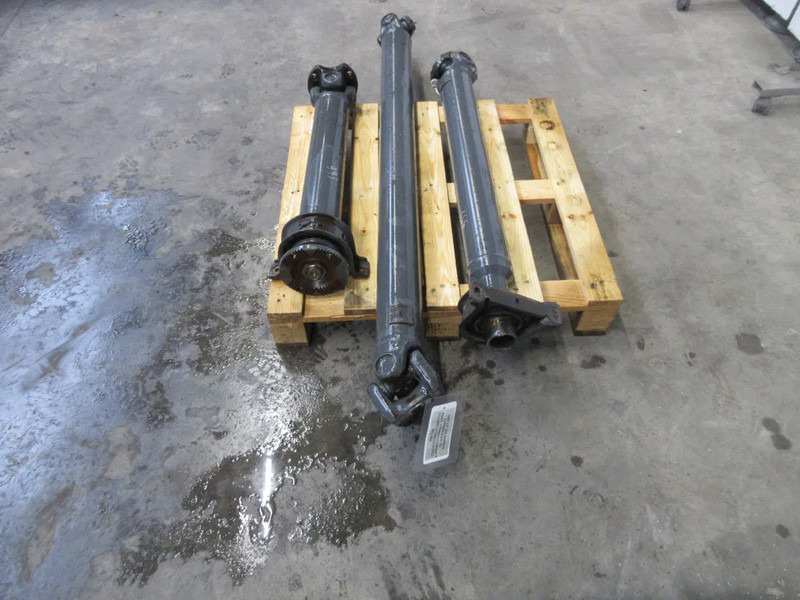 DAF 1700921//1708224 // L1=794/L2=2621/L3=1032 DAF LF 230 EURO 6 MODEL 2020 - Poros penggerak untuk Truk: gambar 4 DAF 1700921//1708224 // L1=794/L2=2621/L3=1032 DAF LF 230 EURO 6 MODEL 2020 - Poros penggerak untuk Truk: gambar 4